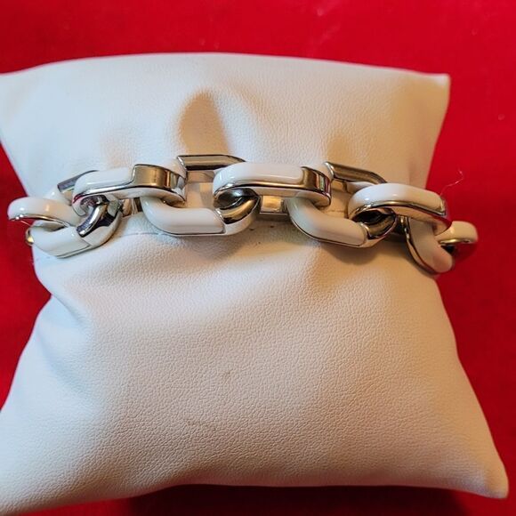 BOLD SILVER AND WHITE HEAVY LINK BRACELET - Picture 2 of 4